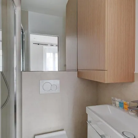 566-suite Courcelles - Superbe A